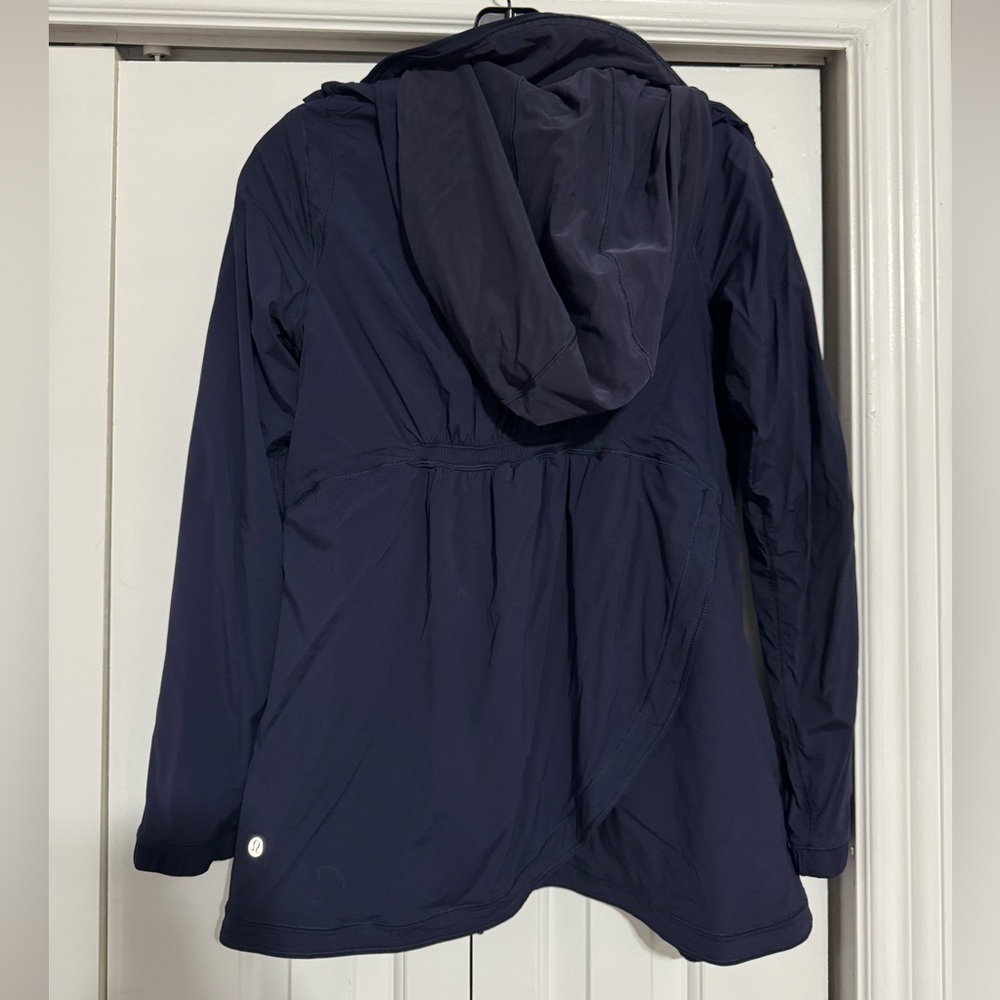 Lululemon light weight jacket - Picture 9 of 10